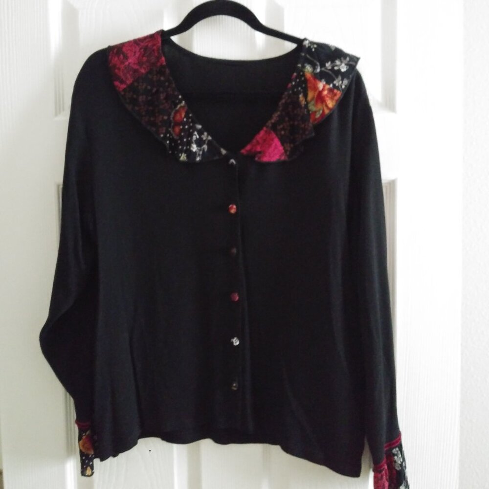 Self & Contrast Button Flouncy Rayon Blouse